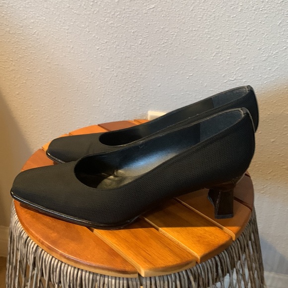 Stuart Weitzman Square Toed Black Classic Pumps - Picture 3 of 10